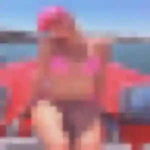 Photo de Aicha à Vailhauquès (37 ans) - beurette discret