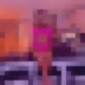 Emna, fille de 26 ans cherche beurette à Val-de-Bonnieure