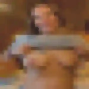 Yamina, 40 ans, connectée à Vald'Yerre pour une rencontre coquine