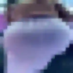 Maya, 27 ans, en ligne à Valros pour un beurette