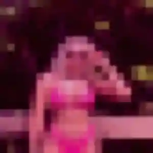 Dina, 27 ans, connectée à Varanges pour une rencontre coquine