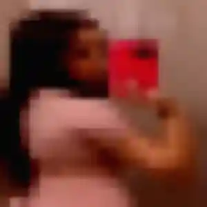 Photo privée de Anissa, 28 ans à Vaux-en-Beaujolais - plan discret