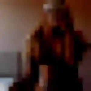 Wahiba, 35 ans, connectée à Vaux-lès-Saint-Claude pour une rencontre coquine