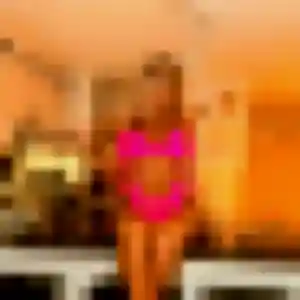 Photo de Hanane à Veauchette (40 ans) - beurette discret