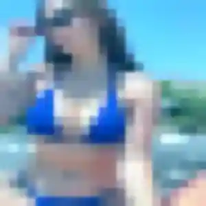 Charmante Hind, 41 ans à Venasque - voir sa photo