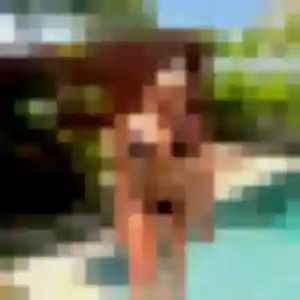 Contacte Hajar, 28 ans à Villars en privé