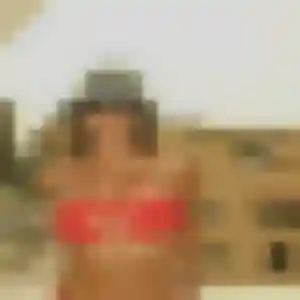 Photo de Anissa à Villebois (43 ans) - beurette discret