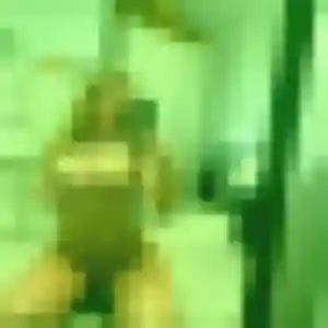 Farida, 24 ans, cherche un beurette à Villecroze