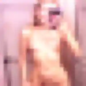 Farida, 43 ans, connectée à Villemanoche pour un beurette