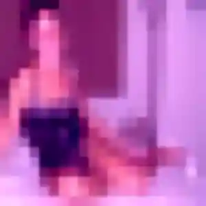 Découvre Hayat, 27 ans à Villersexel en privé