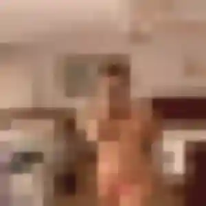 Alina, 28 ans, dispo pour beurette à Villié-Morgon