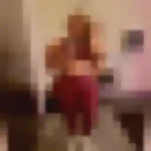 Emna (25 ans) à Vitry-en-Artois propose un beurette ce soir