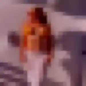 Photo de Amira à Vivonne (44 ans) - beurette discret