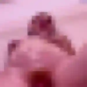 Safia, 23 ans, en ligne à Vraiville pour une rencontre coquine