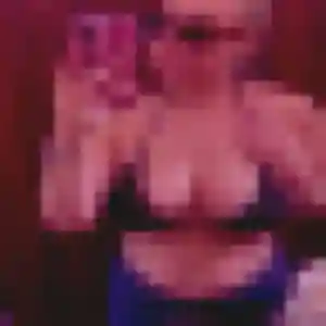 Anissa, 37 ans, en ligne à Wirwignes pour une rencontre coquine