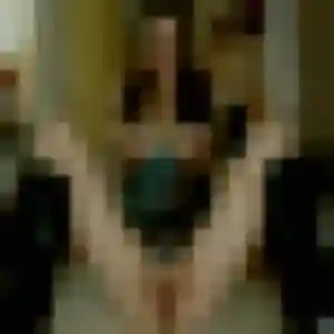Photo privée de Noura, 43 ans à Yzernay - rencontre coquine